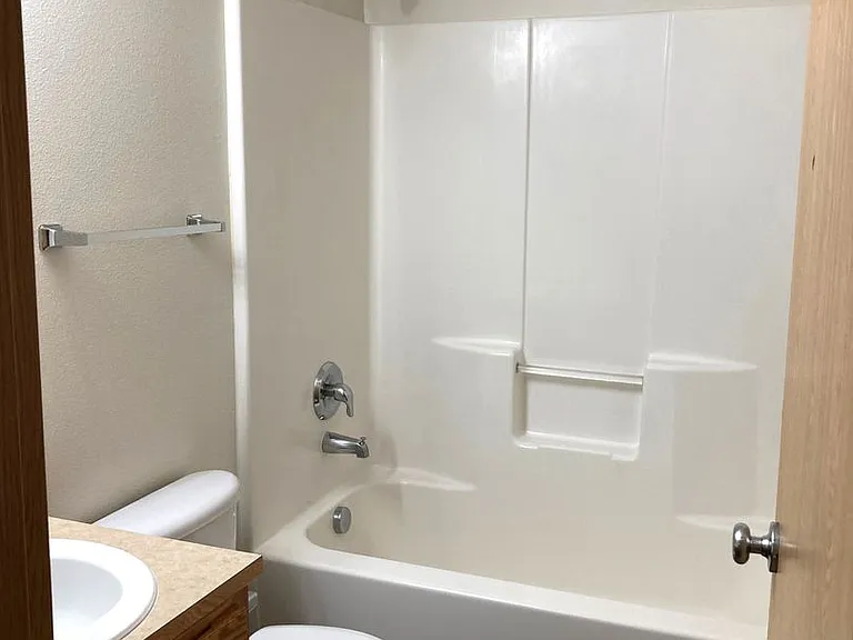 5402 Kirkwood Ln — Photo 32