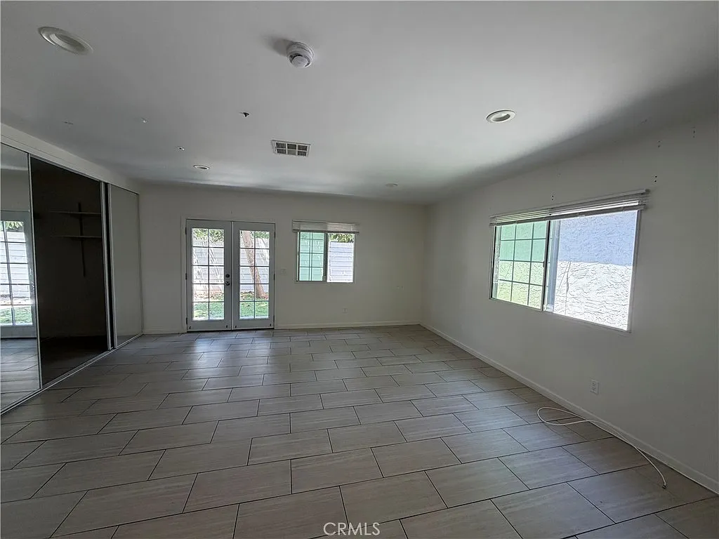 3 bed, 1400 sqft, $3,600 — Photo 4