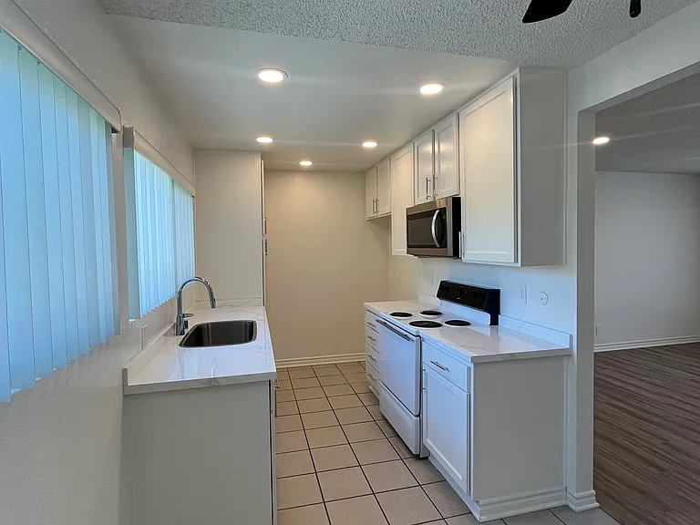 Chapman Meadows Apartments — Photo 17