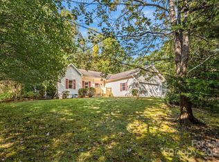 37 Poplar Creek Dr, Asheville, NC 28805