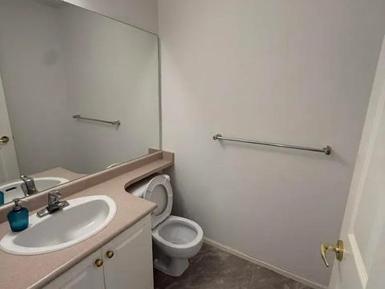 16XX Plateau Cres — Photo 10