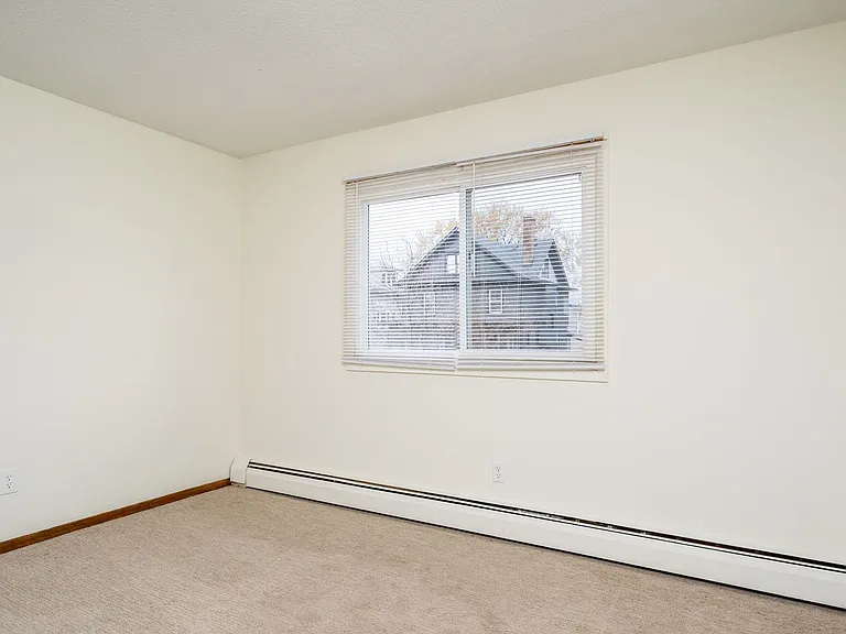 2641 Garfield Ave S — Photo 11
