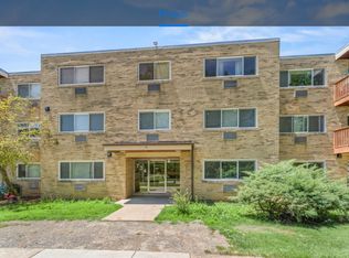 734 W Dempster St #AG6, Mount Prospect, IL 60056