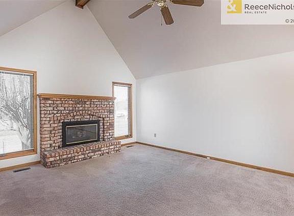 4th image of 637 NE Saint Andrews Cir