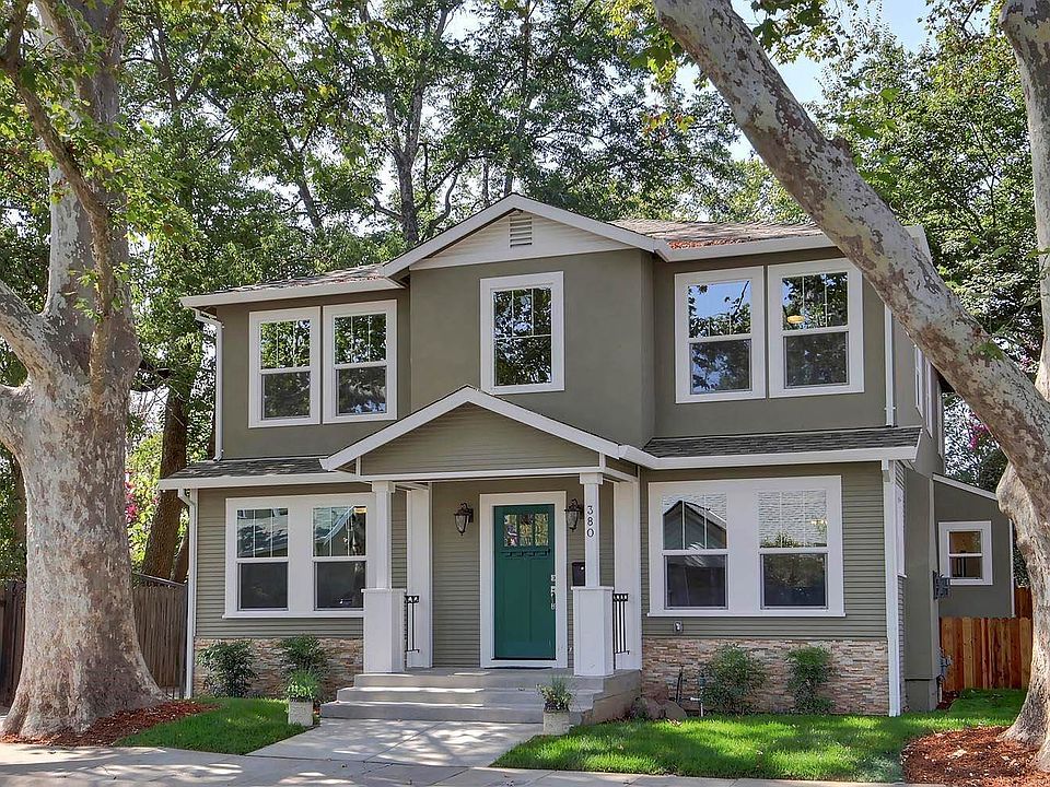 1st image of 380 40th St