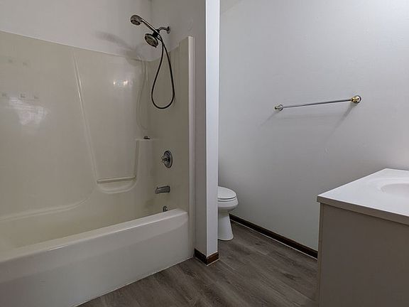 4th image of 3710 W 73rd Pl