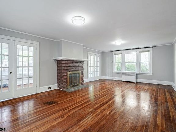 4th image of 61 Whittingham Pl