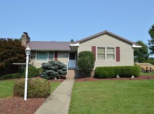809 C C Dr, Sistersville, WV 26175