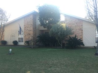 907 Edgewood Dr, Thibodaux, LA 70301
