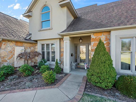 4th image of 2928 Beaver Creek Dr