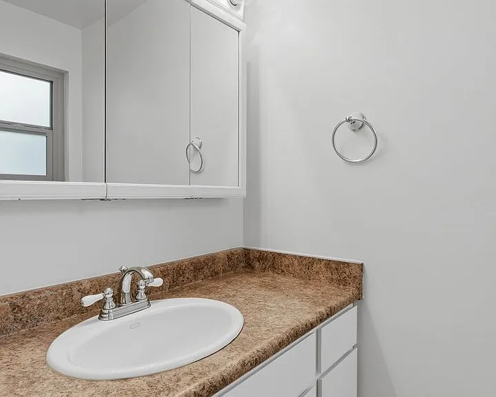 1408 Queen Anne Ave N — Photo 28