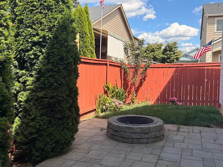 2626 NE Hawthorne Cir — Photo 22