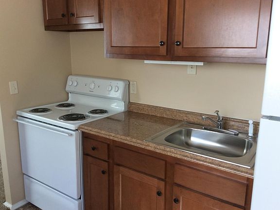 4th image of 3339 Epworth Ave APT 19