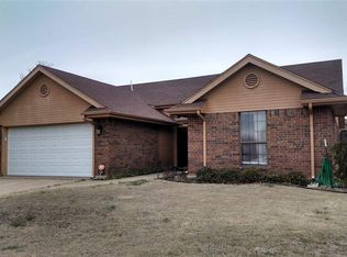 123 SE Churchill Way, Lawton, OK 73501