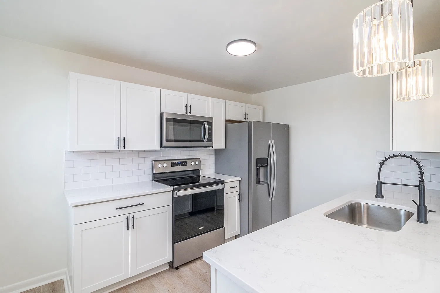 2 bed, 775 sqft, $1,450 — Photo 1