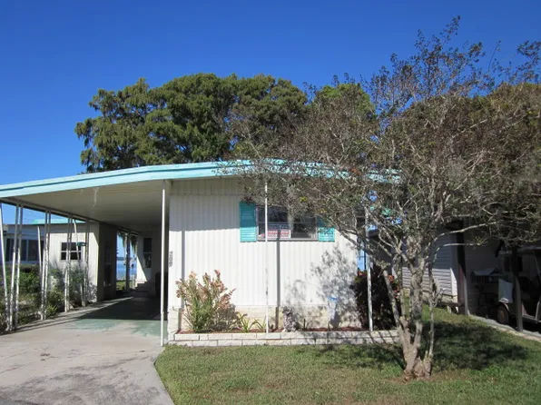 209 Waterfront Dr, Leesburg, FL 34748