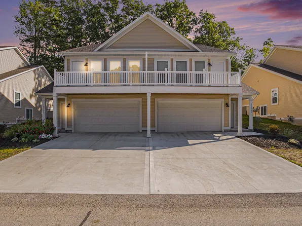 17539 Beechwood Ln, Spring Lake, MI 49456