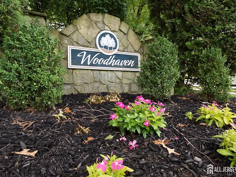 902 Woodhaven Dr — Photo 19