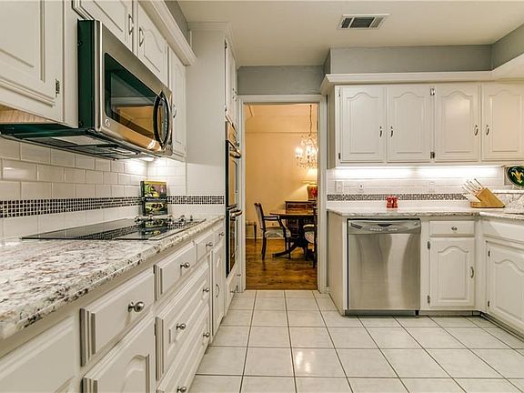 2nd image of 1902 Meadowview Dr