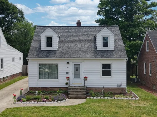 70 Leyton Rd, Bedford, OH 44146