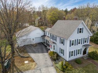 127 Maple St, Henniker, NH 03242