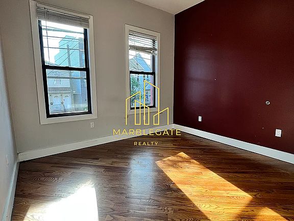 5th image of 739 Garfield Ave #22A