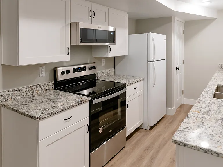1024 S 680 W — Photo 4