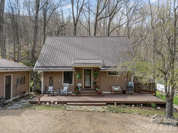 373 Lytle Cove Rd, Swannanoa, NC 28778