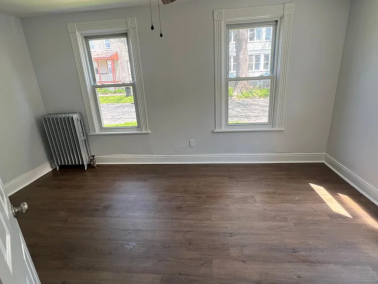 107 James St #1 — Photo 4