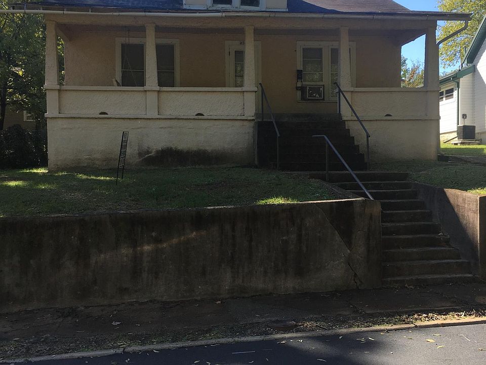 1st image of 830 W Maud St
