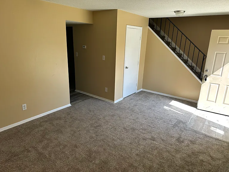 63 Trails End — Photo 11