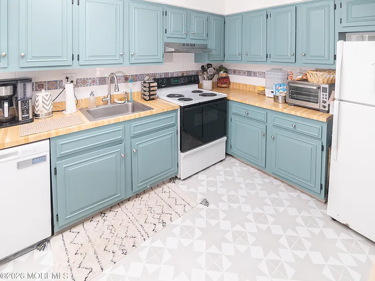 48 Northrup Dr #196 — Photo 6