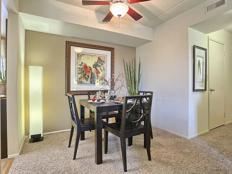 Springford Apartments — Photo 4