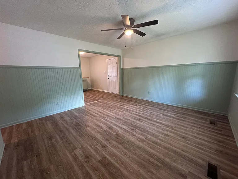 652 Monagan St — Photo 4