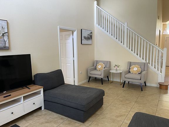 3rd image of 1550 Casterton Cir