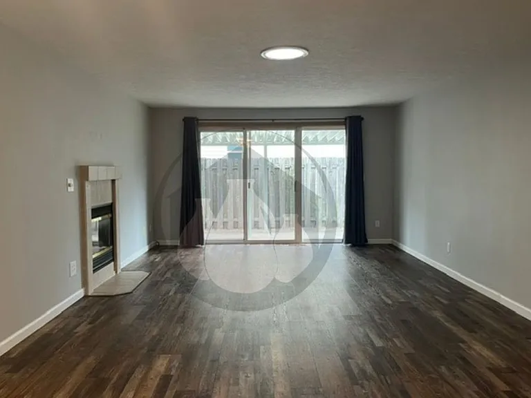 2465 Connemara Ct SE — Photo 5