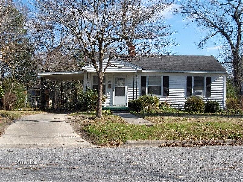 1st image of 707 McDowell St