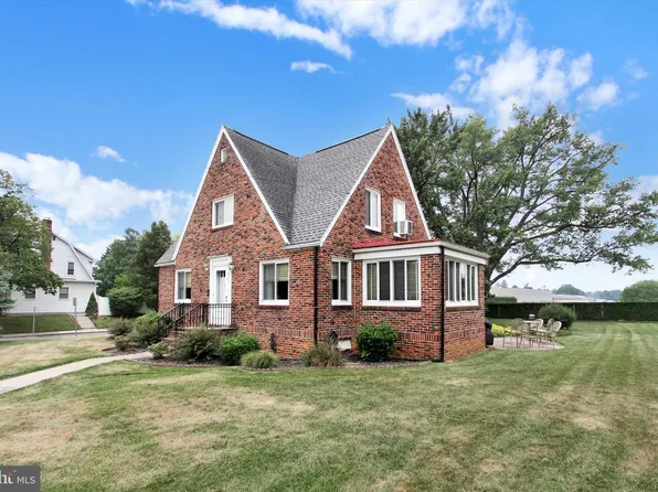522 Clayton Ave, Waynesboro, PA 17268