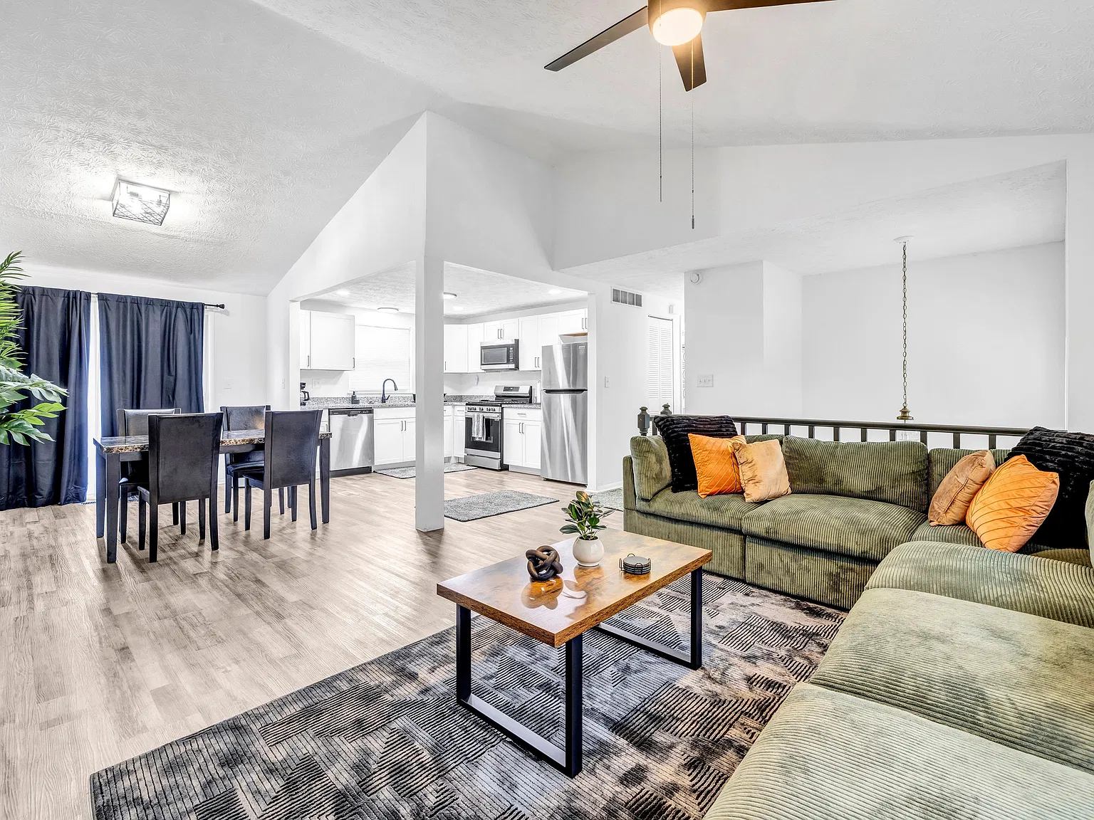 2064 Raintree Pl — Photo 1
