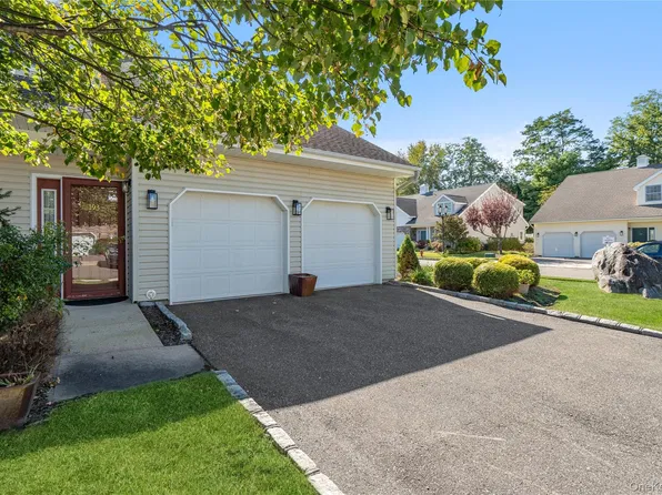 193 Pond View Drive, Port Washington, NY 11050
