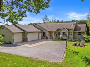 7695 Rustic Dr, Rosholt, WI 54473
