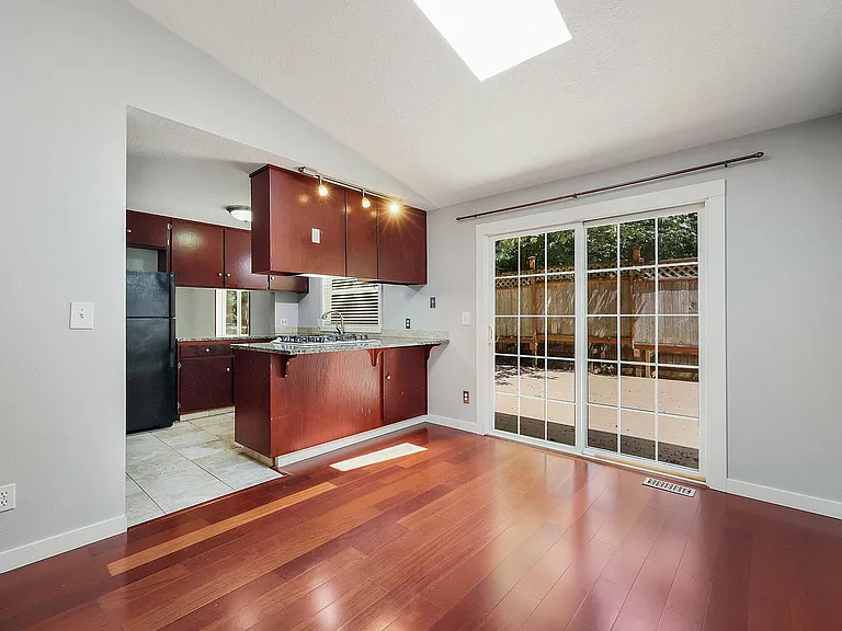 4256 Country Woods Ct — Photo 13