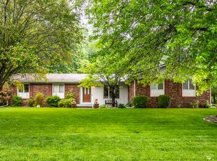 8713 Trails Run Rd, Indianapolis, IN 46217