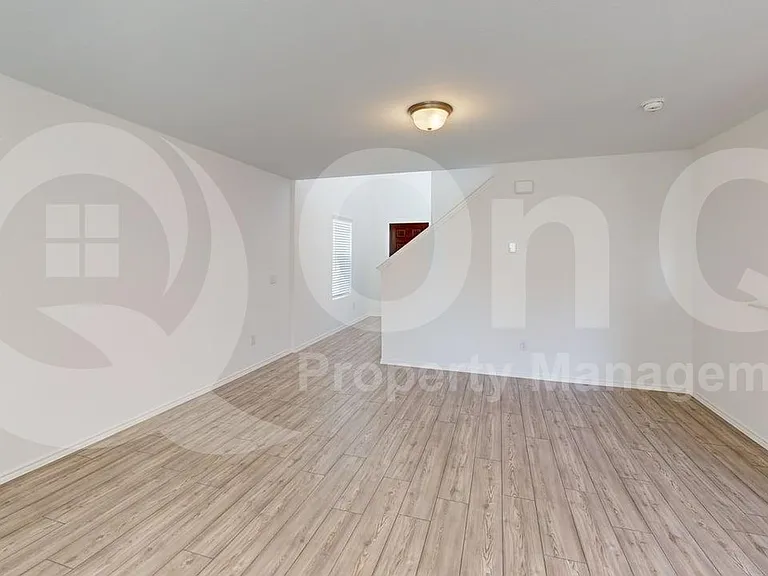 812 Poppy Cove Ln — Photo 6