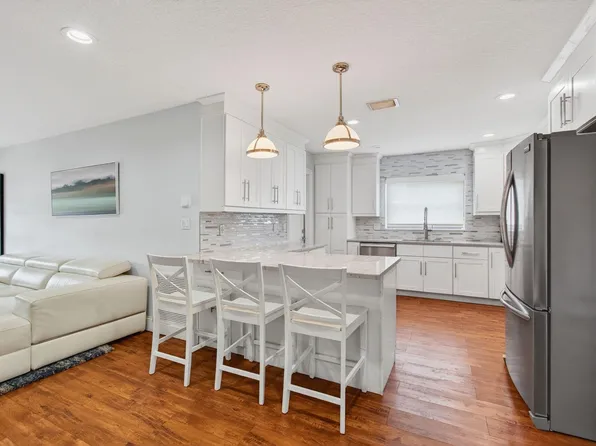 2749 Dracaena Court, Delray Beach, FL 33445