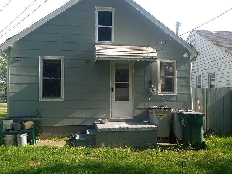 1717 E Elza Ave — Photo 11