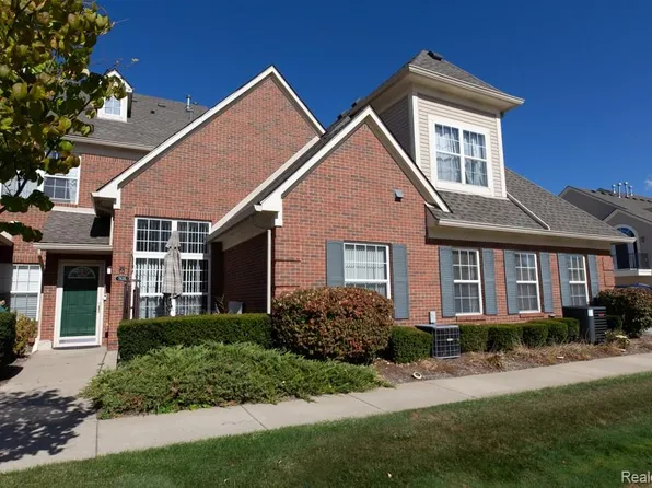 7635 Ambassador Dr, Shelby Township, MI 48316