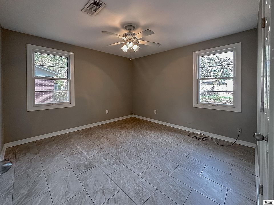 2nd image of 200 Garden Dr