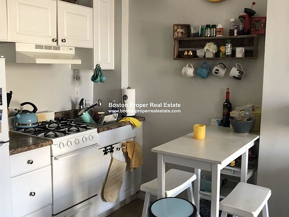 177 Saint Botolph St. #11 Boston - Back Bay Unit Photo 3