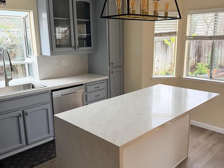 152 Menard Dr — Photo 5